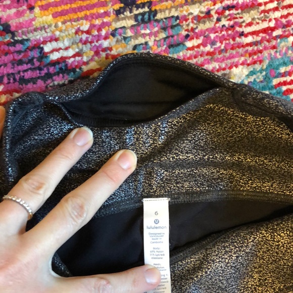 Sparklenation black & silver Lululemon crop pants - Picture 5 of 5